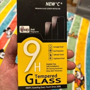 iPhone 15 pro/max9H Tempered Glass Screen Protector - Anti-Fingerprint